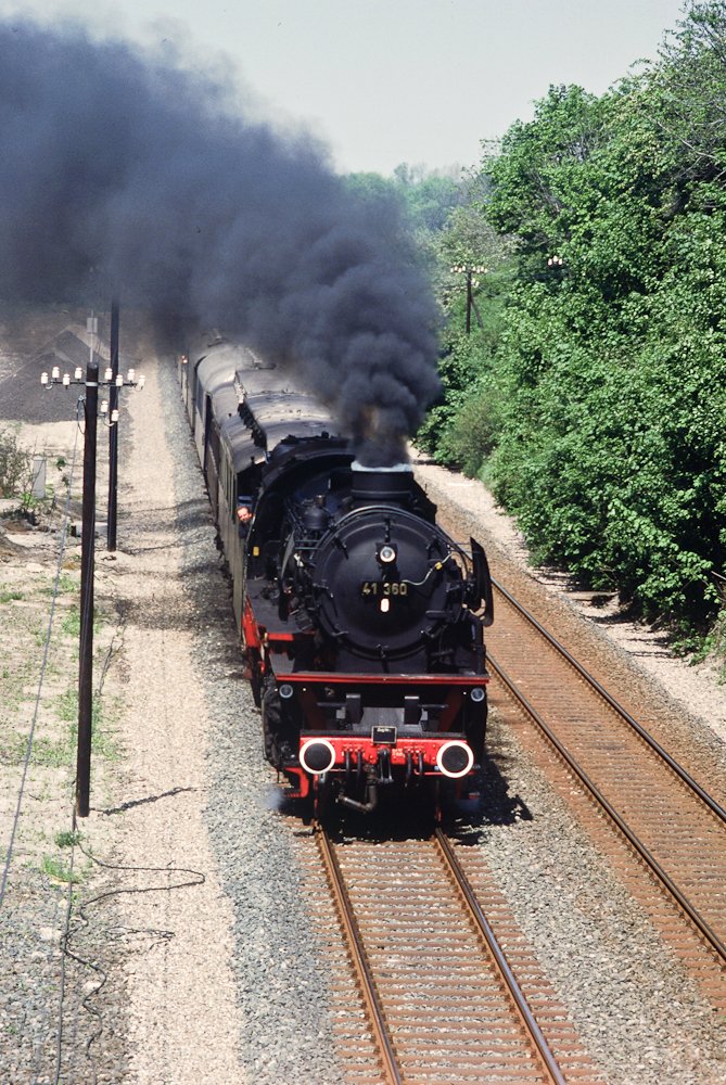 http://images.bahnstaben.de/HiFo/00011_1988 - 150 Jahre Braunschweigische Staatsbahn/3739383264613063.jpg